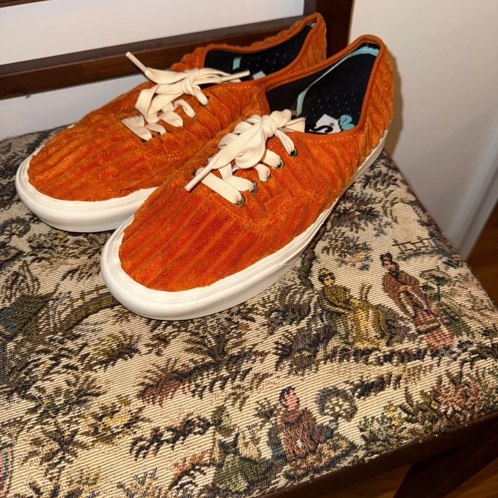 Vans Comfycush Authentic Jumbo Cord Hawaii Sunset Women’s Shoes, sz 7.5